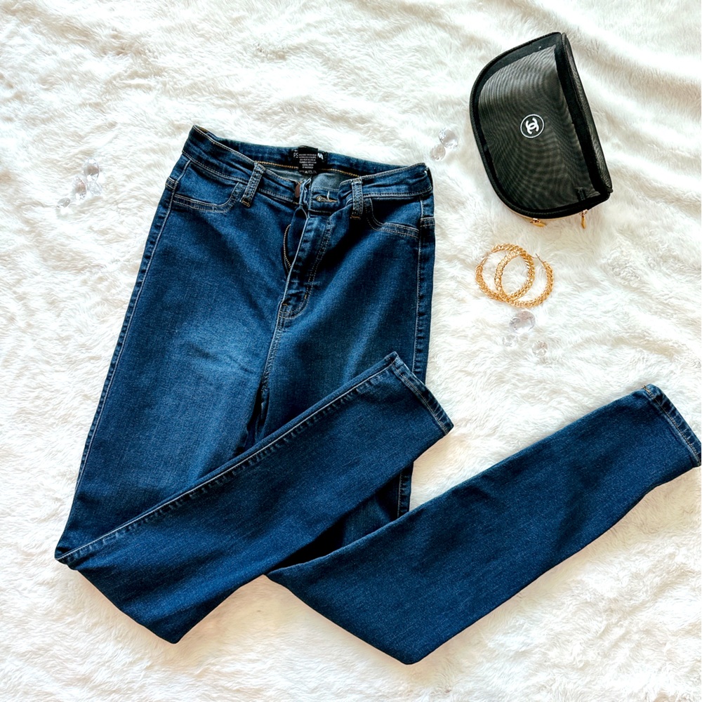 FASHION NOVA SKINNY BLUE JEANS - Size 7